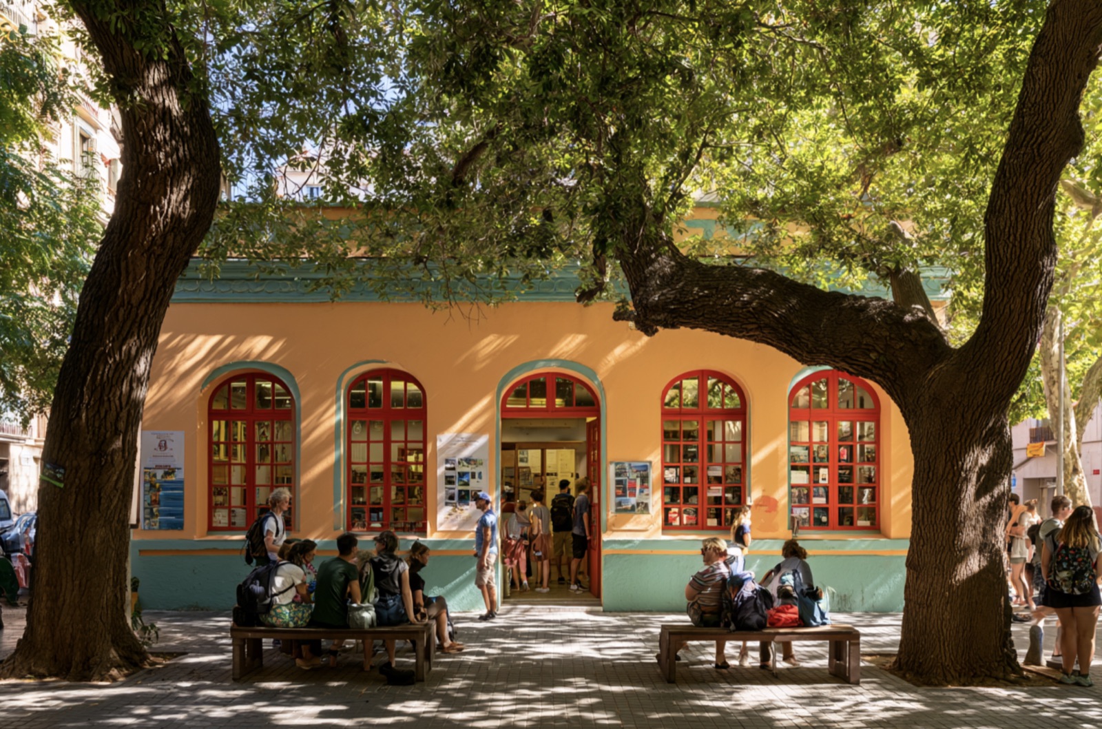 The school on Plaça del Poeta Boscà